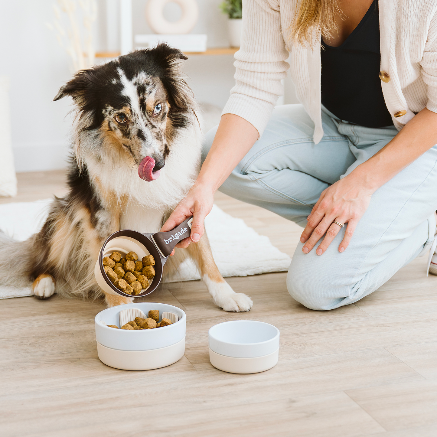 Ceramic bowl with non-slip silicone base