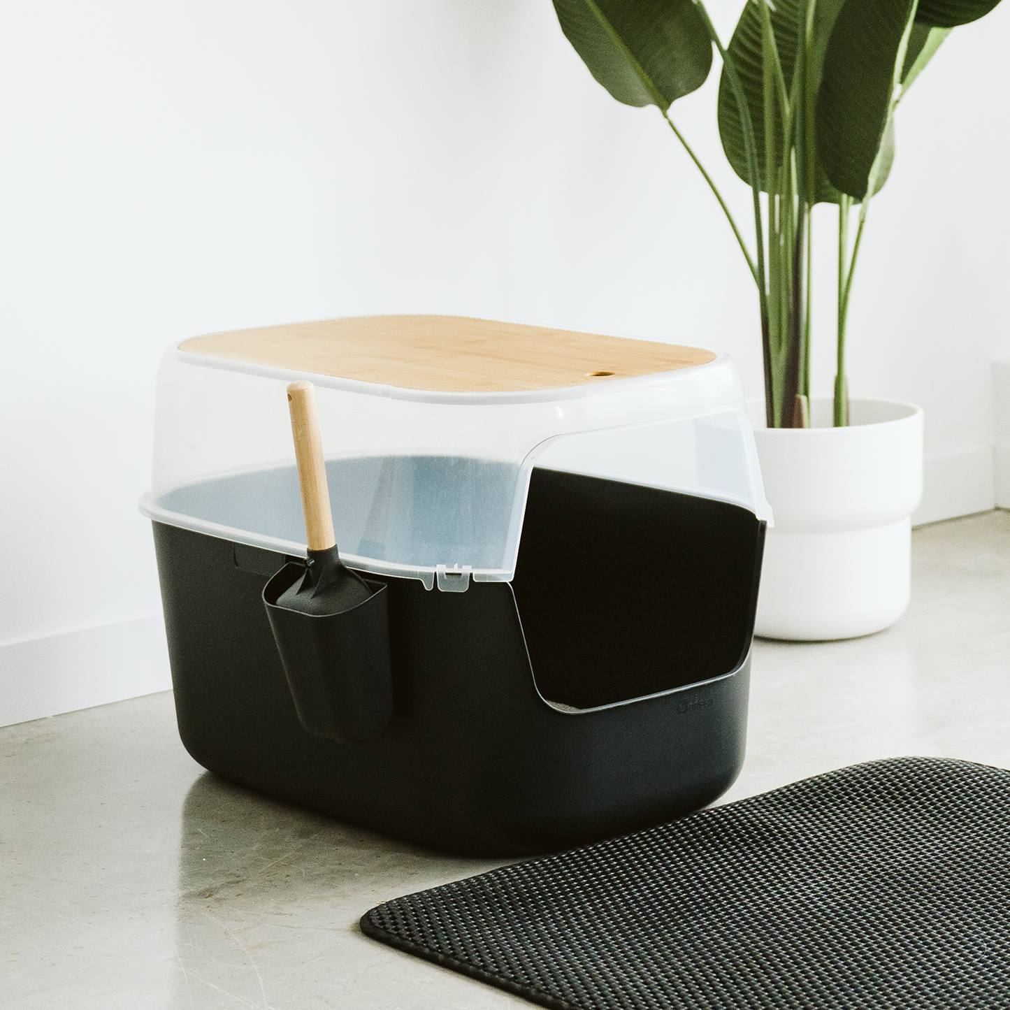 Large black luxury litter box with bamboo top